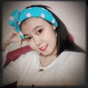 ElLy Maryantii profile icon