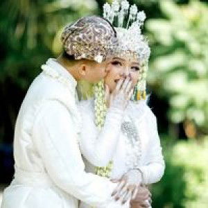 Dwi Puji Astuti profile icon