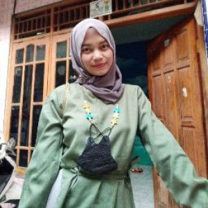 Apriliavera 1704 profile icon