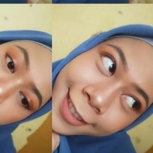 Delvia Okstaviani profile icon