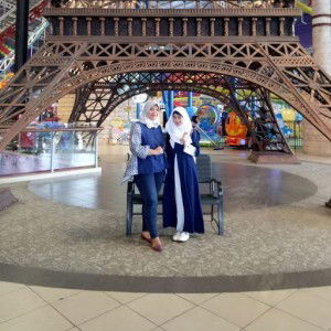 Siti Nuroniyah profile icon