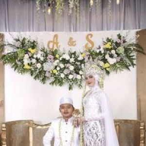 Sri Wahyuni profile icon