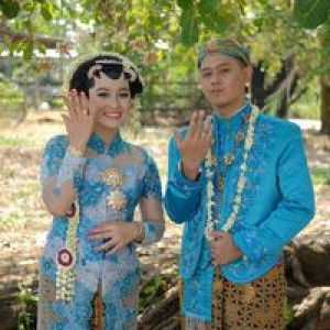 Veti Maryani profile icon