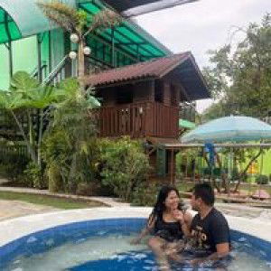 Jhanine Leonardo profile icon