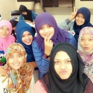 Amelia. Hafida profile icon