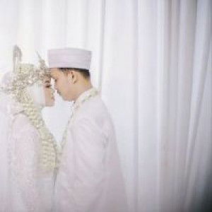 Emi Yuniati profile icon