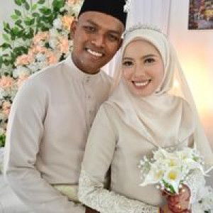 Eyna Latif profile icon