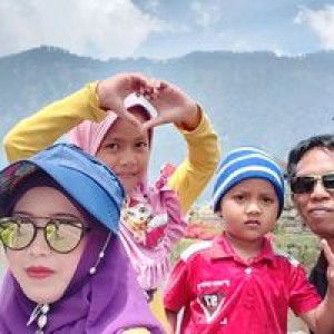 Adelia Saifani profile icon