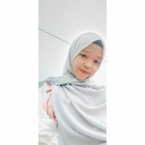 Putri Oktafiani profile icon