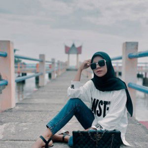 Mela oktari profile icon