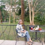 Esti Andri Ariani profile icon