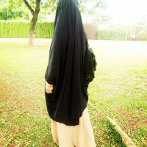 Eka Pratiwi Ummu Hisyam profile icon