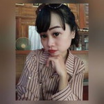 Listya Dewi profile icon