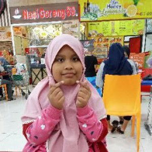 Lutfiyatul qomariyatul aula profile icon