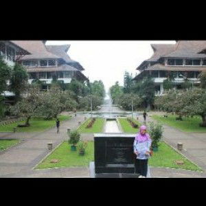 Sri Wahyuni profile icon