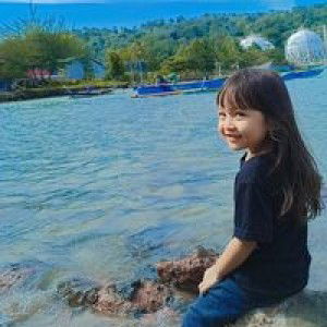 Fitri Yanti profile icon