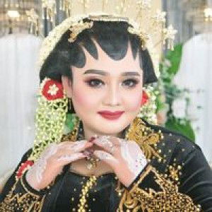 Fatimatul Juhro profile icon