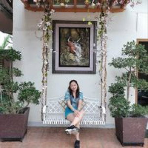 Louise Jell Salazar profile icon