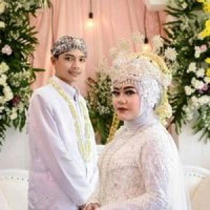 Eva Yuliani profile icon