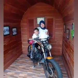 Yolla Isla profile icon