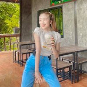 หญิง แพรว. profile icon