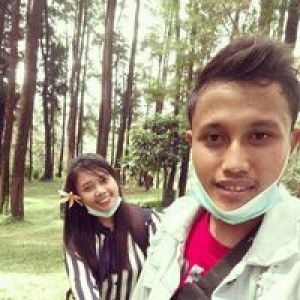 Yuliani Dewi profile icon