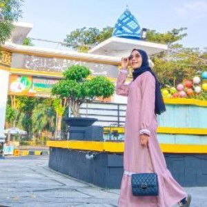 Tria Ariska Putri profile icon