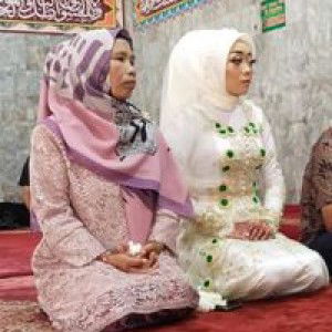 Ayu Wandira profile icon