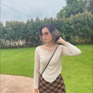 Aom Pissinee profile icon