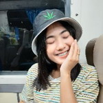 por naputsakron profile icon