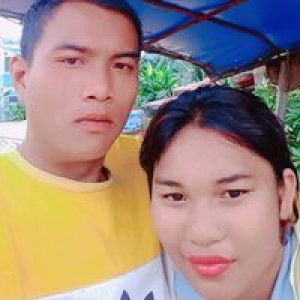 พลอย พลอย profile icon