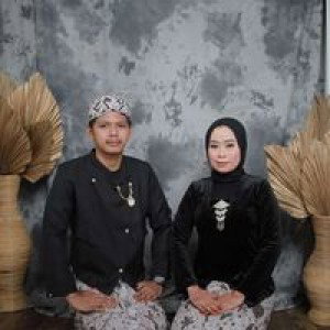 Retno Siti profile icon