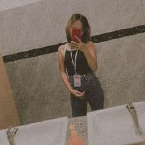 Aum Phasinee profile icon