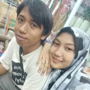 tri restiyani profile icon