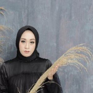 Resti Yunita profile icon