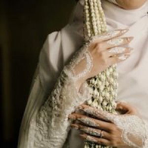 Heni Kania Dewi profile icon