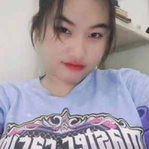 Riski Andrianii profile icon