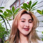 Fah Parichut profile icon