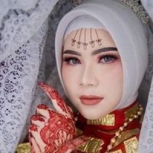 Della Damopolii profile icon