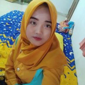 Indah Agustina profile icon