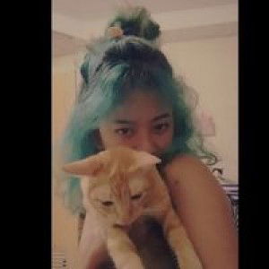 Elle Quides profile icon