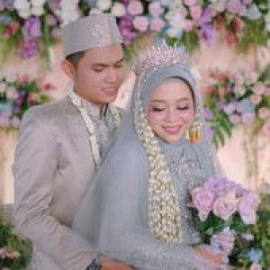 Istanti Yuli Aryani profile icon