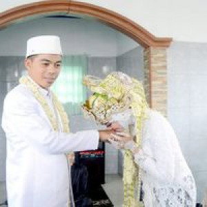 Yani Suryani profile icon