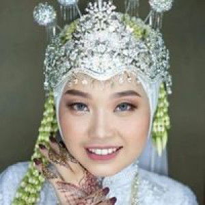 Dewi Lestari profile icon