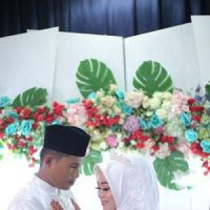 Putri Sari Dewi profile icon