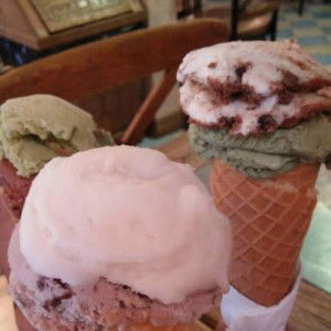 Azizah N R profile icon