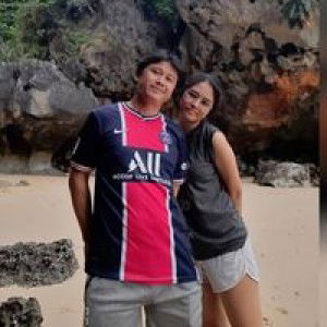 Lisa Larzu profile icon