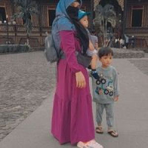 Laras Qalini profile icon