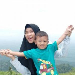 Fitri Shusanti profile icon