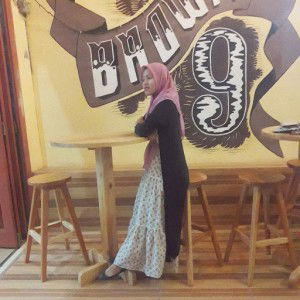 tania angelin profile icon